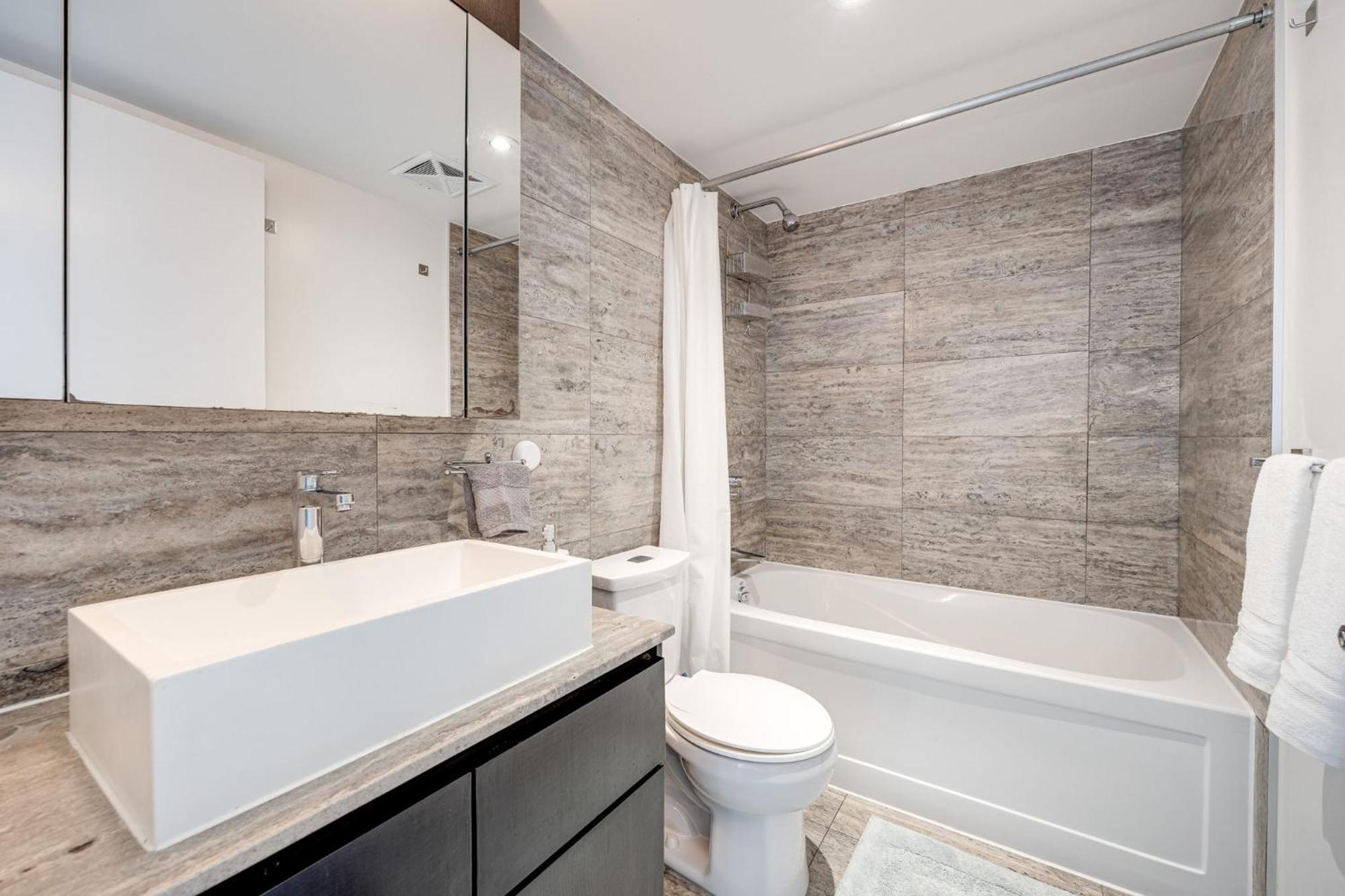 3Bdrm Lake View Condo In Торонто Екстер'єр фото