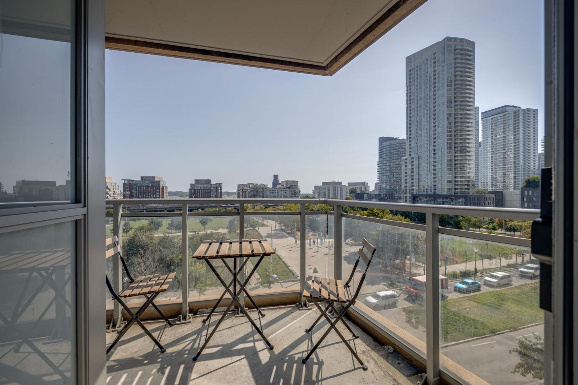 3Bdrm Lake View Condo In Торонто Екстер'єр фото